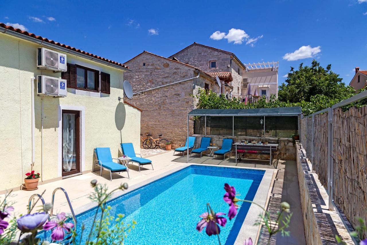 Villa Karina Tar Tar-Vabriga Exterior photo